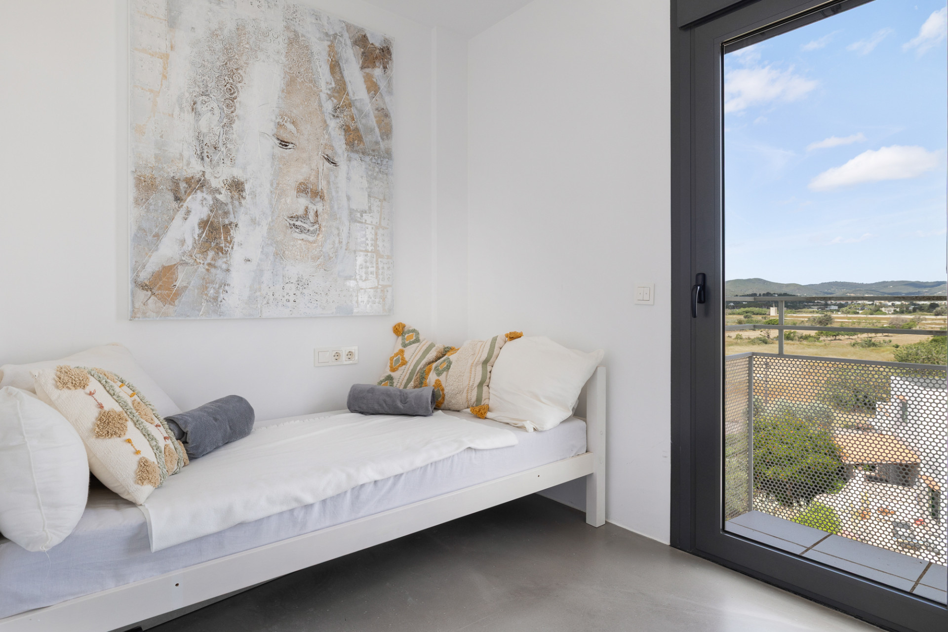 Apartment with stunning rooftop terrace and panoramic views - 9