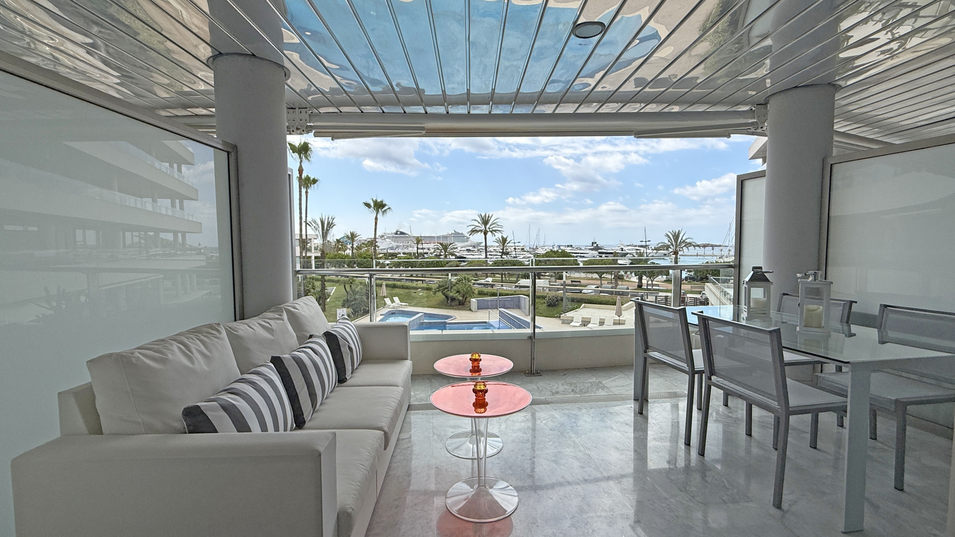 Elegant Apartment in the Prestigious Miramar Building - 2