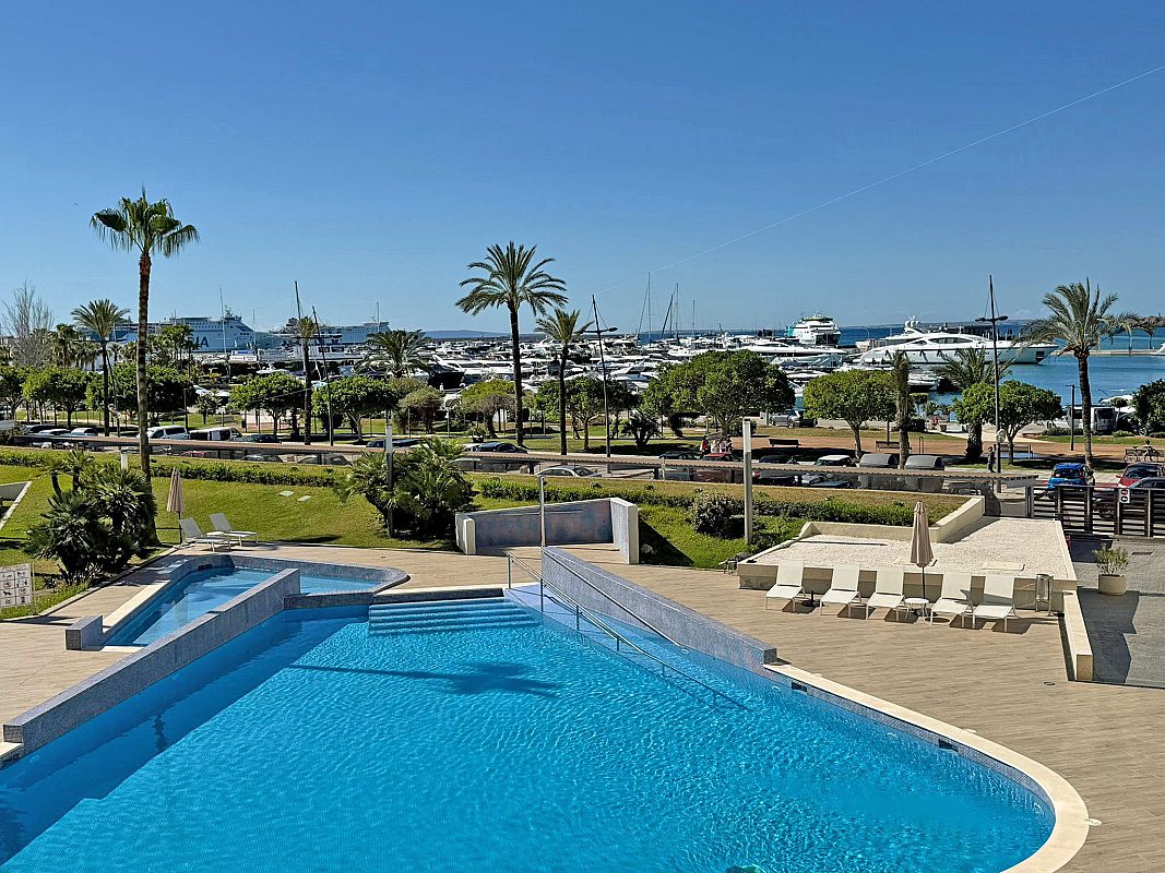 Elegant Apartment in the Prestigious Miramar Building - 14