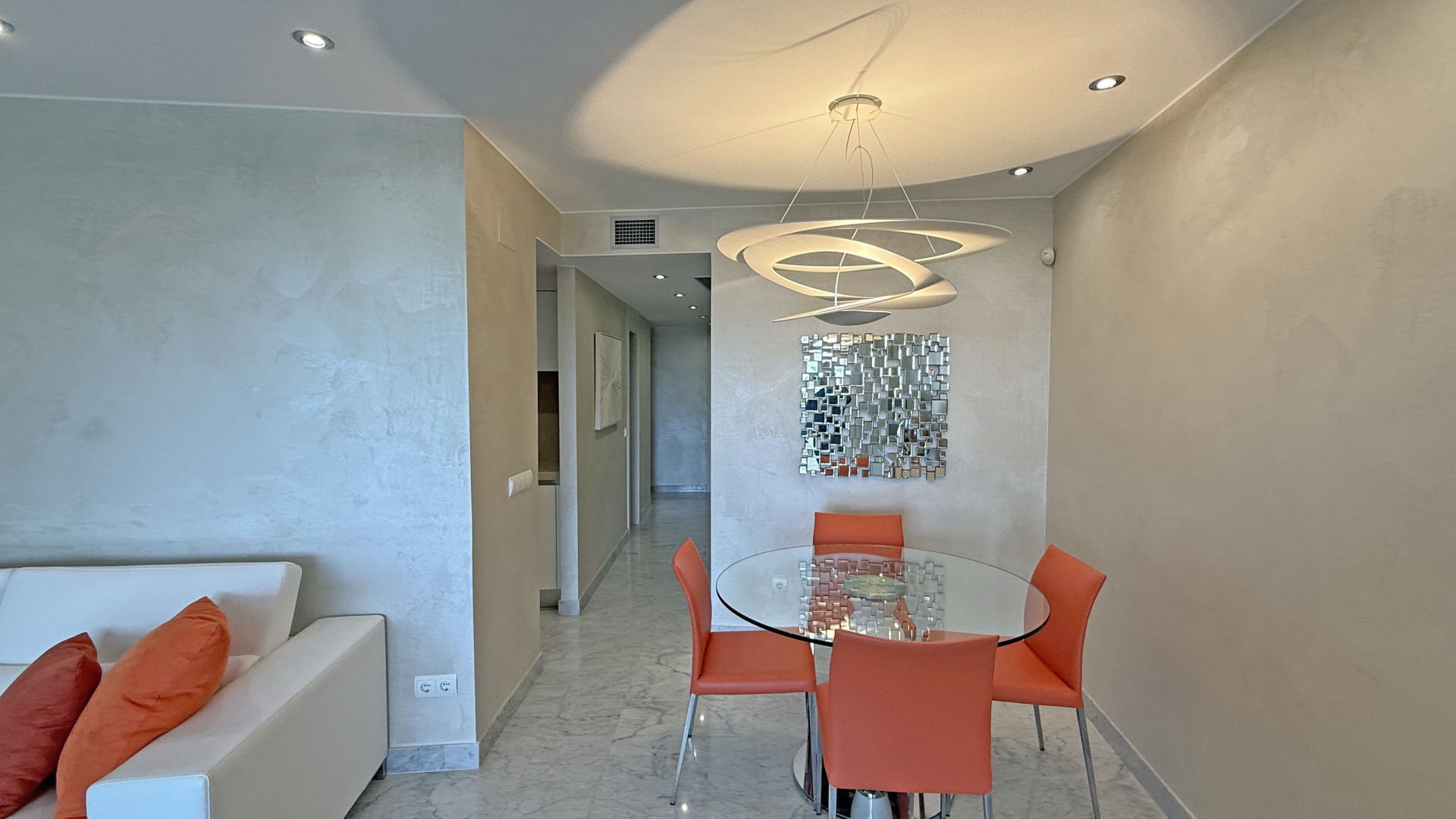 Elegant Apartment in the Prestigious Miramar Building - 6