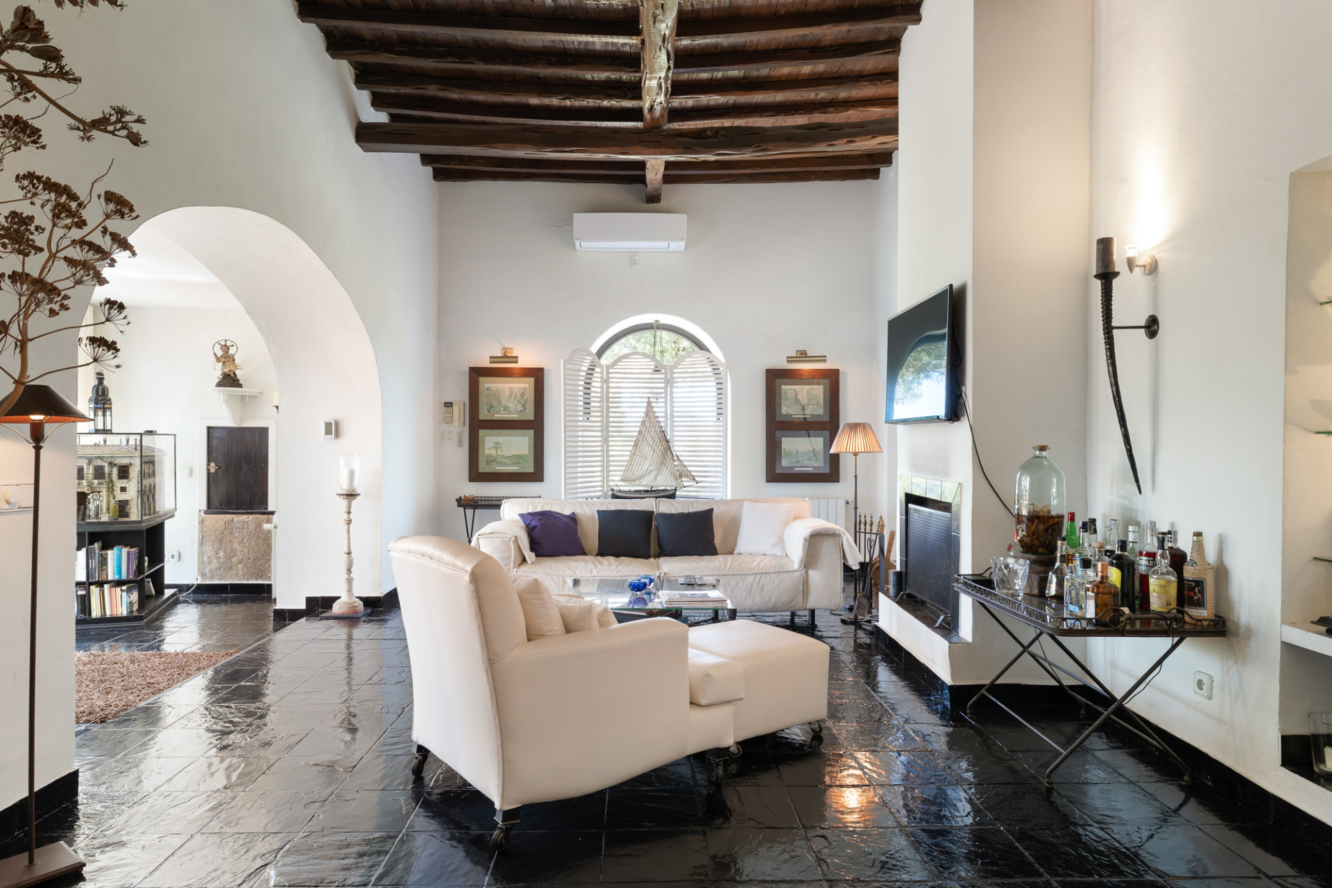Einzigartige mediterrane Villa mit atemberaubendem Rundumblick - 17