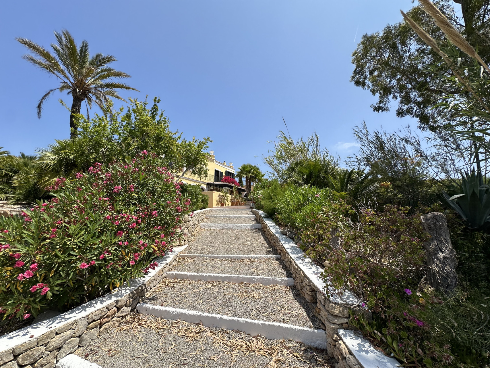 Einzigartige mediterrane Villa mit atemberaubendem Rundumblick - 10