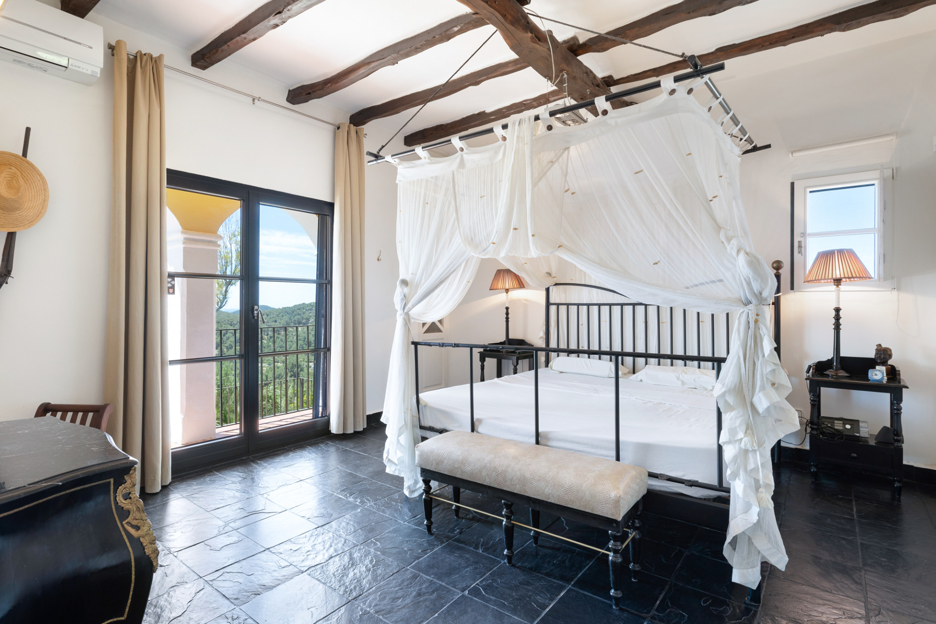 Einzigartige mediterrane Villa mit atemberaubendem Rundumblick - 8
