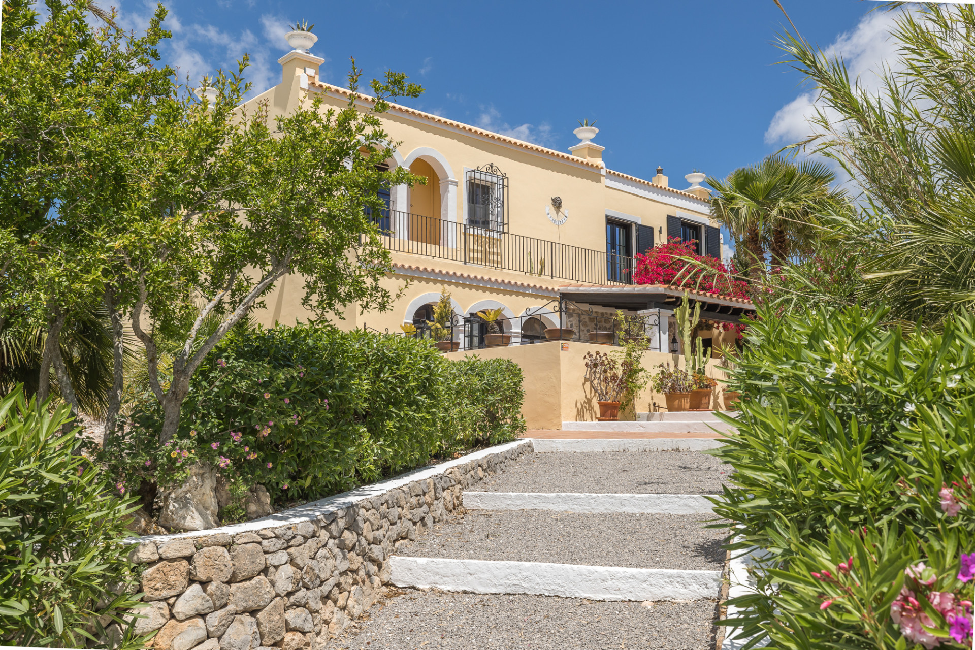 Einzigartige mediterrane Villa mit atemberaubendem Rundumblick - 9