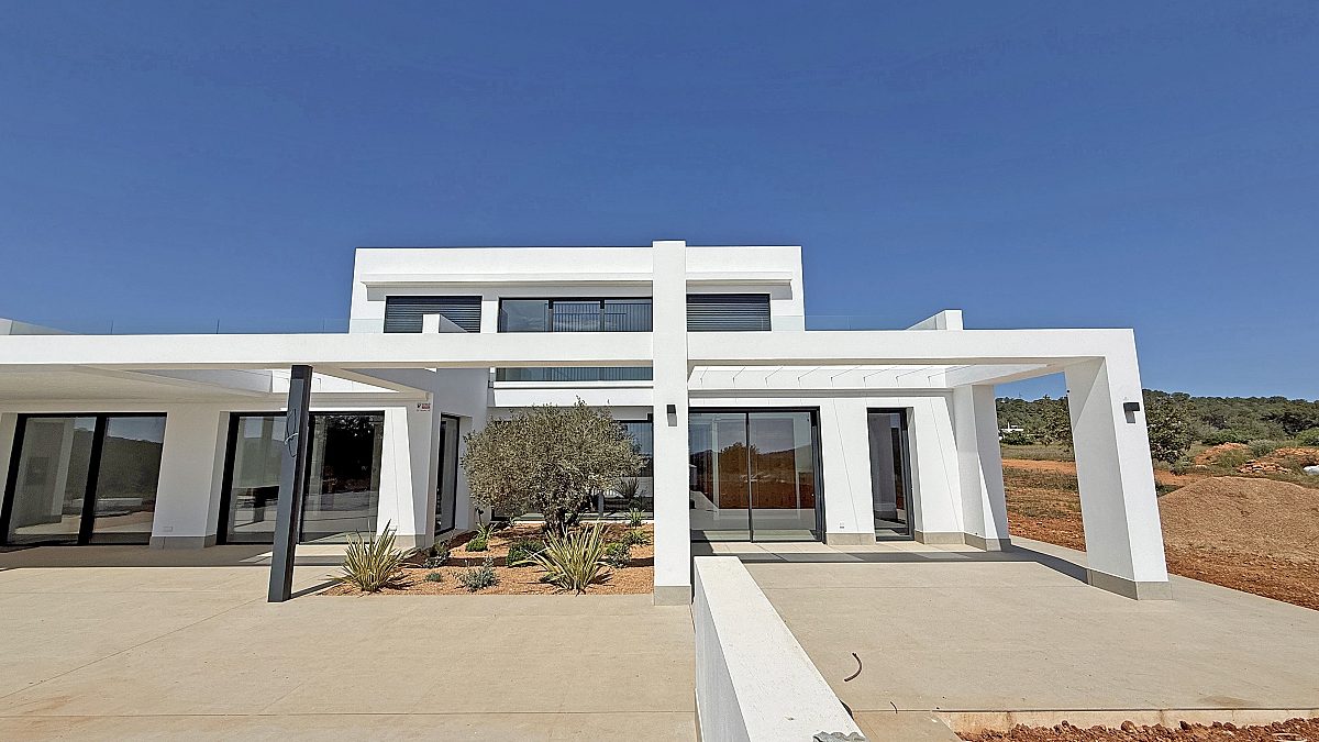 Moderna villa de nueva construcción en una ubicación privilegiada cerca de Santa Gertrudis - 2