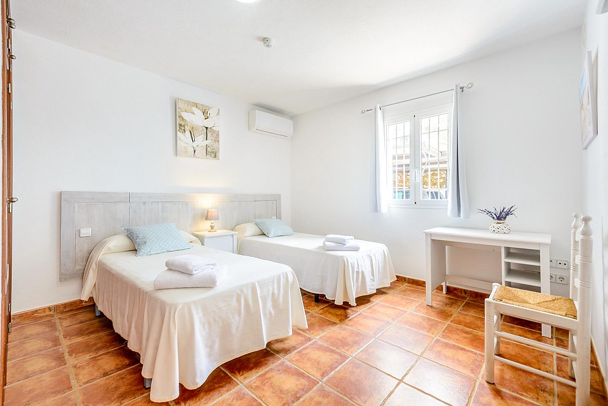 Villa mit Vermietungslizenz und traumhaftem Blick nahe Ibiza-Stadt - 13