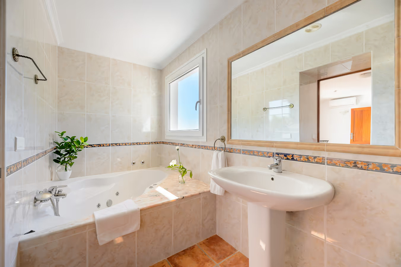 Villa con licencia de alquiler y vistas impresionantes cerca de la ciudad de Ibiza - 22