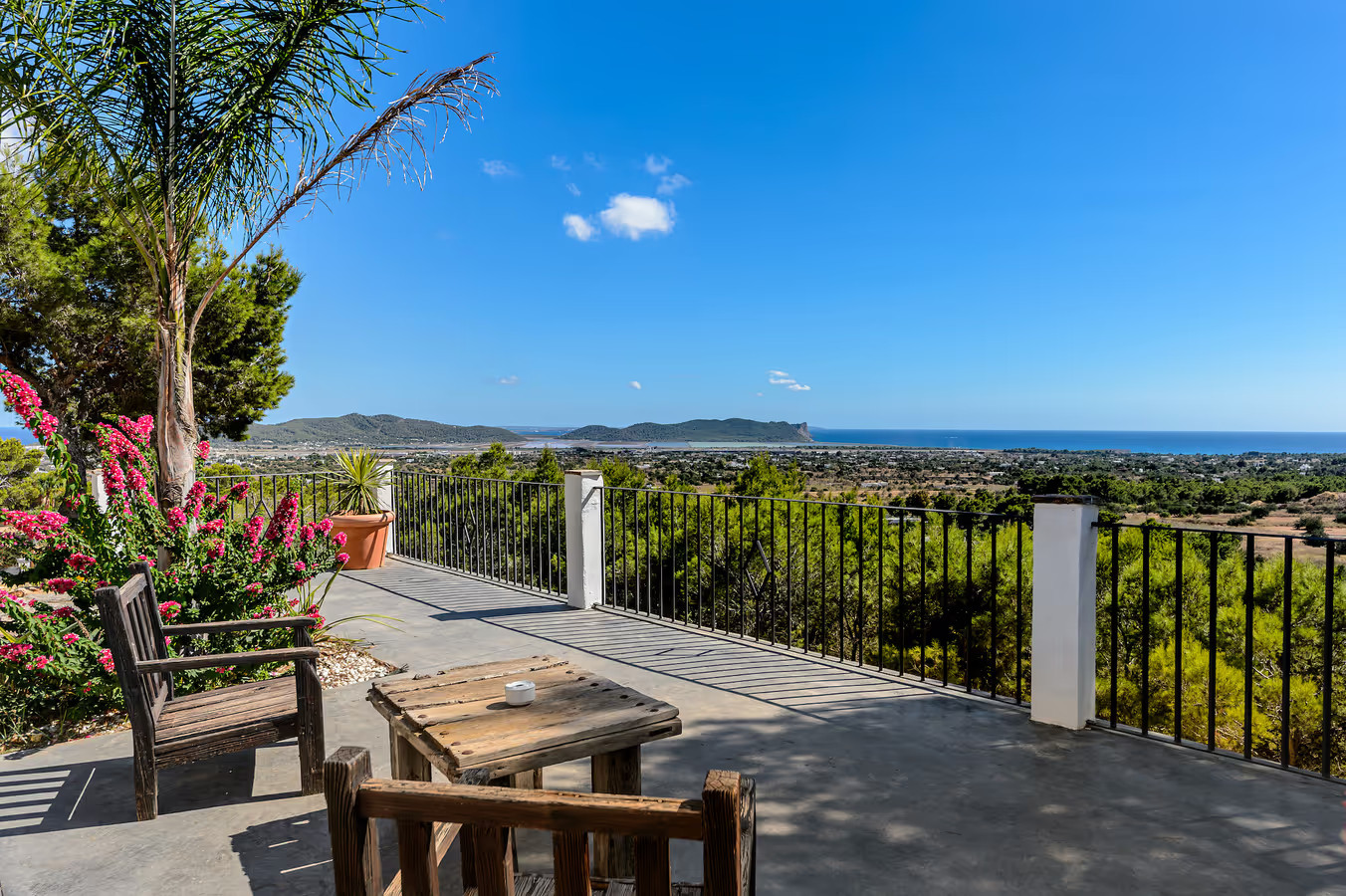 Villa con licencia de alquiler y vistas impresionantes cerca de la ciudad de Ibiza - 11