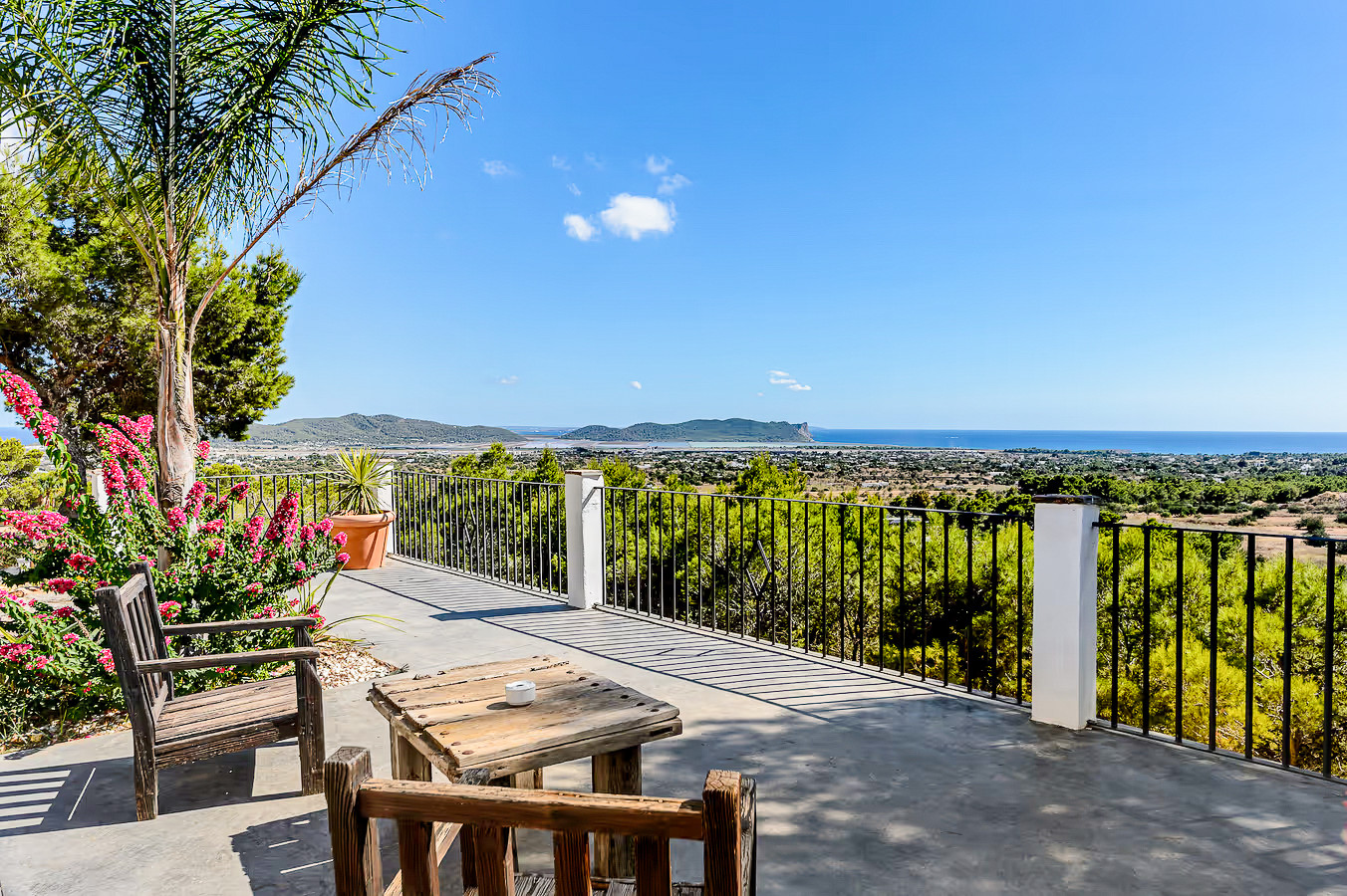 Villa with a rental licence and stunning views near Ibiza Town - 23