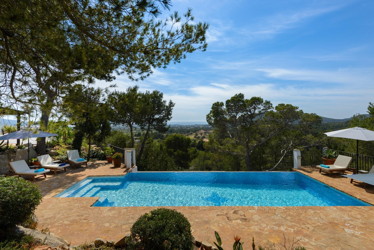 Villa con licencia de alquiler y vistas impresionantes cerca de la ciudad de Ibiza - 24