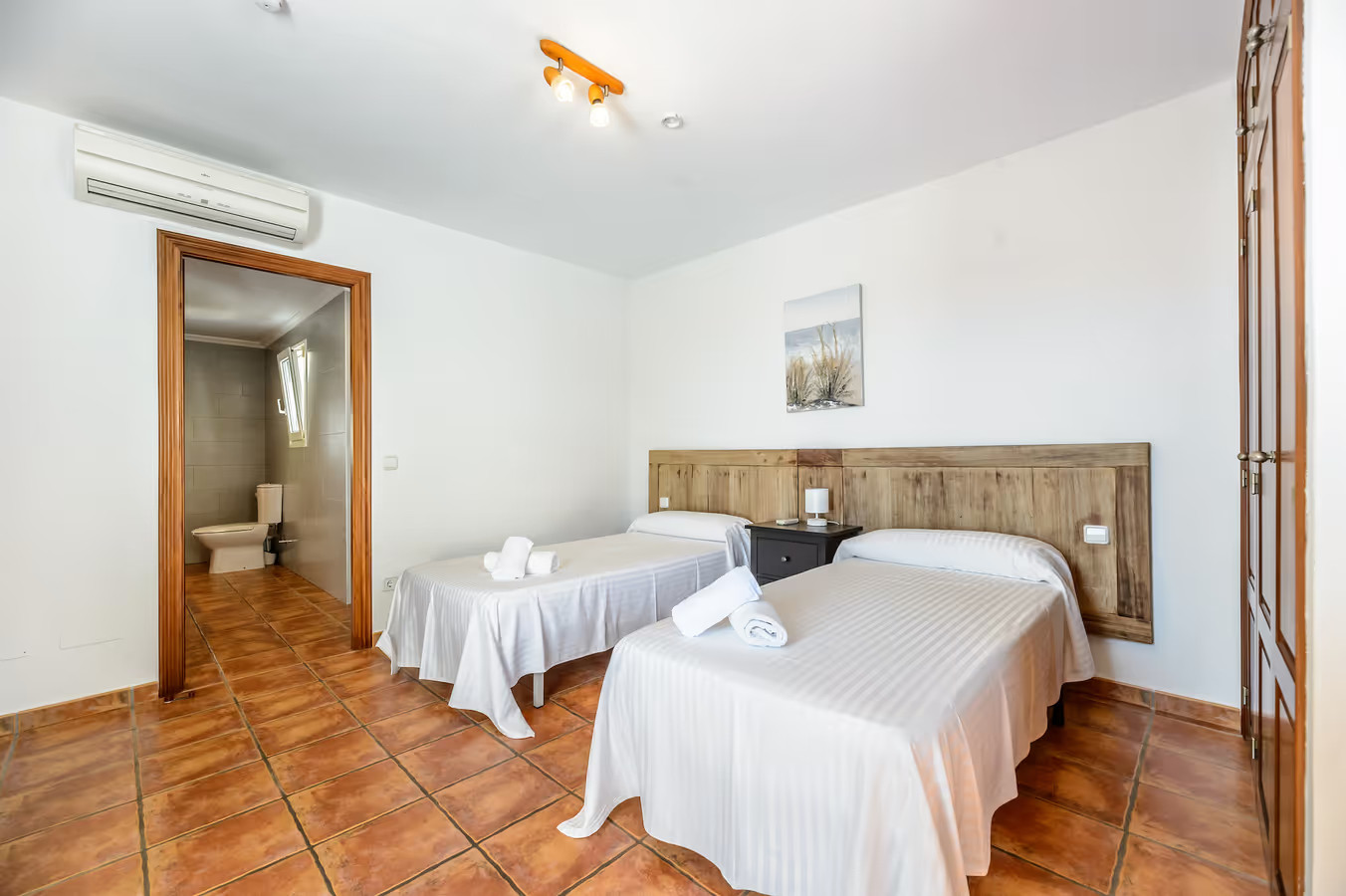 Villa con licencia de alquiler y vistas impresionantes cerca de la ciudad de Ibiza - 20