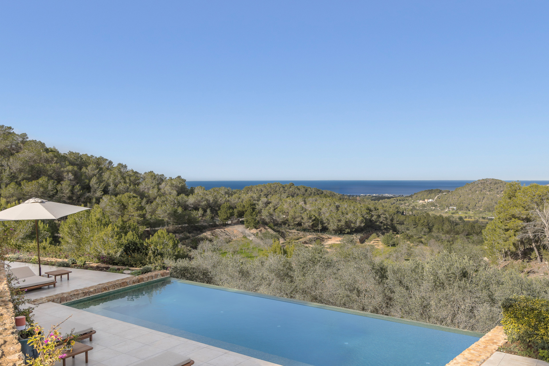 Elegante villa nueva con vistas panorámicas al mar - 21