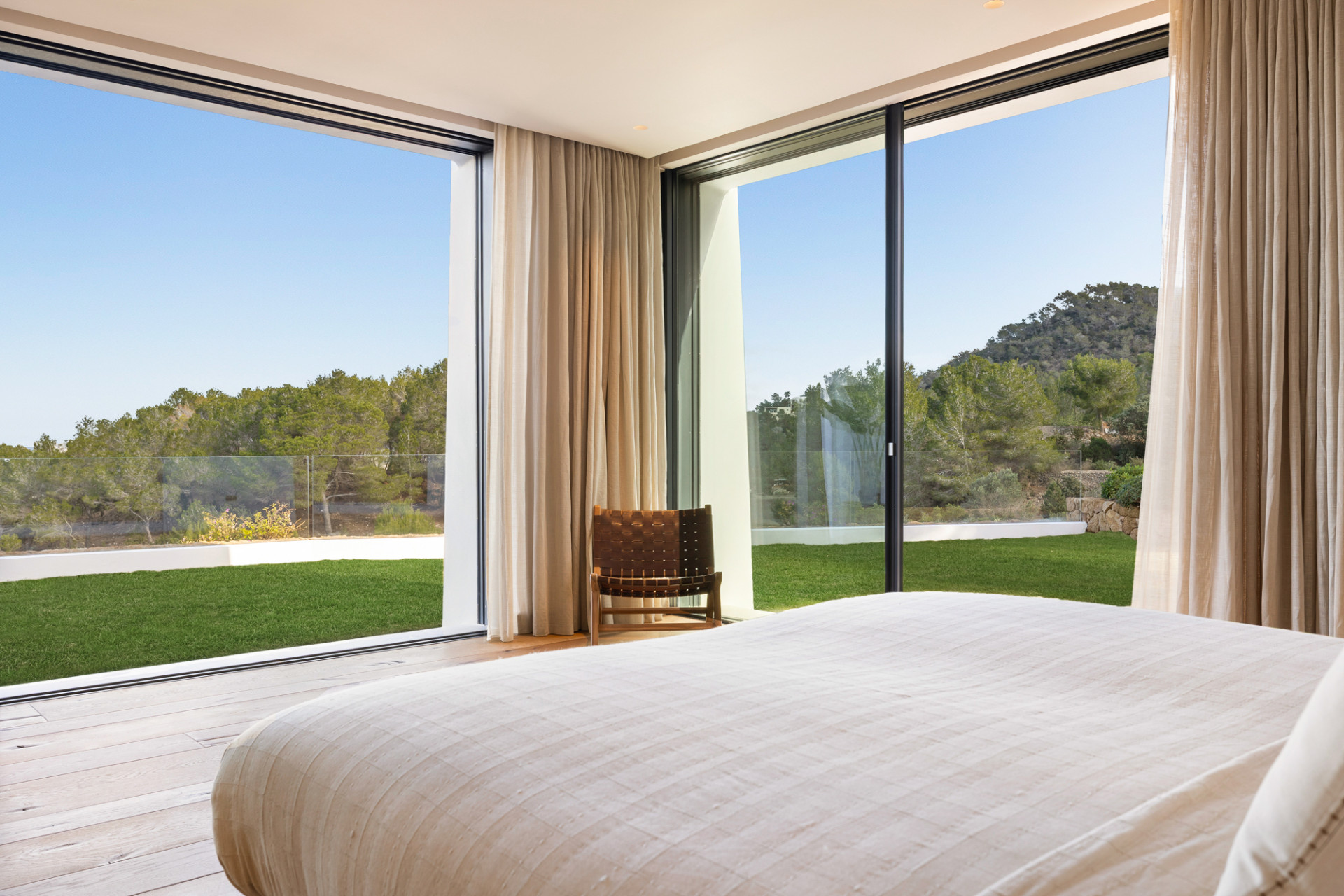 Elegante villa nueva con vistas panorámicas al mar - 17