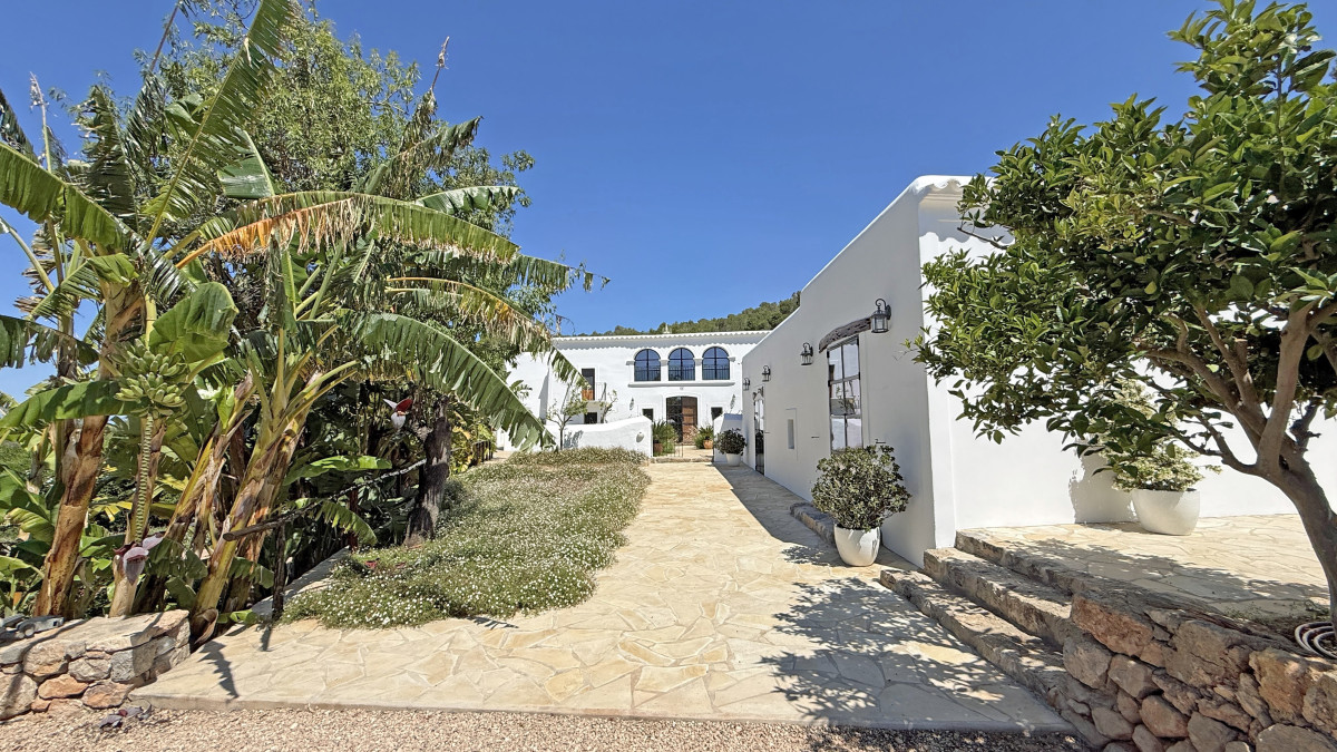 Unique and stylish finca in an idyllic location near Santa Gertrudis - 2