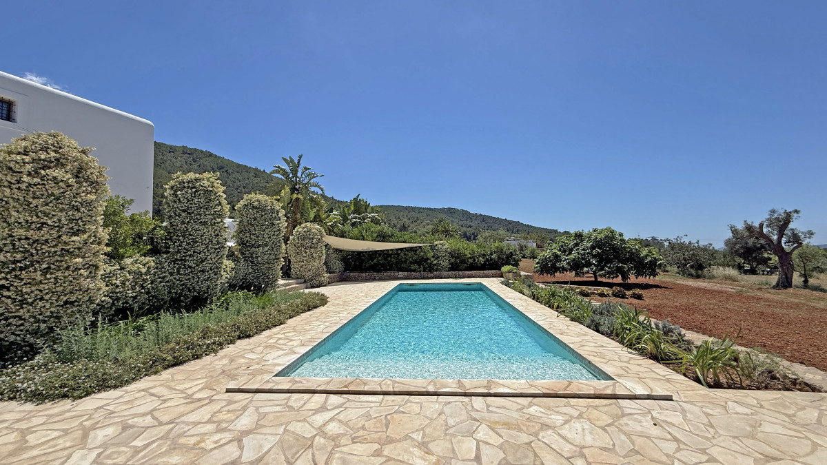Unique and stylish finca in an idyllic location near Santa Gertrudis - 1
