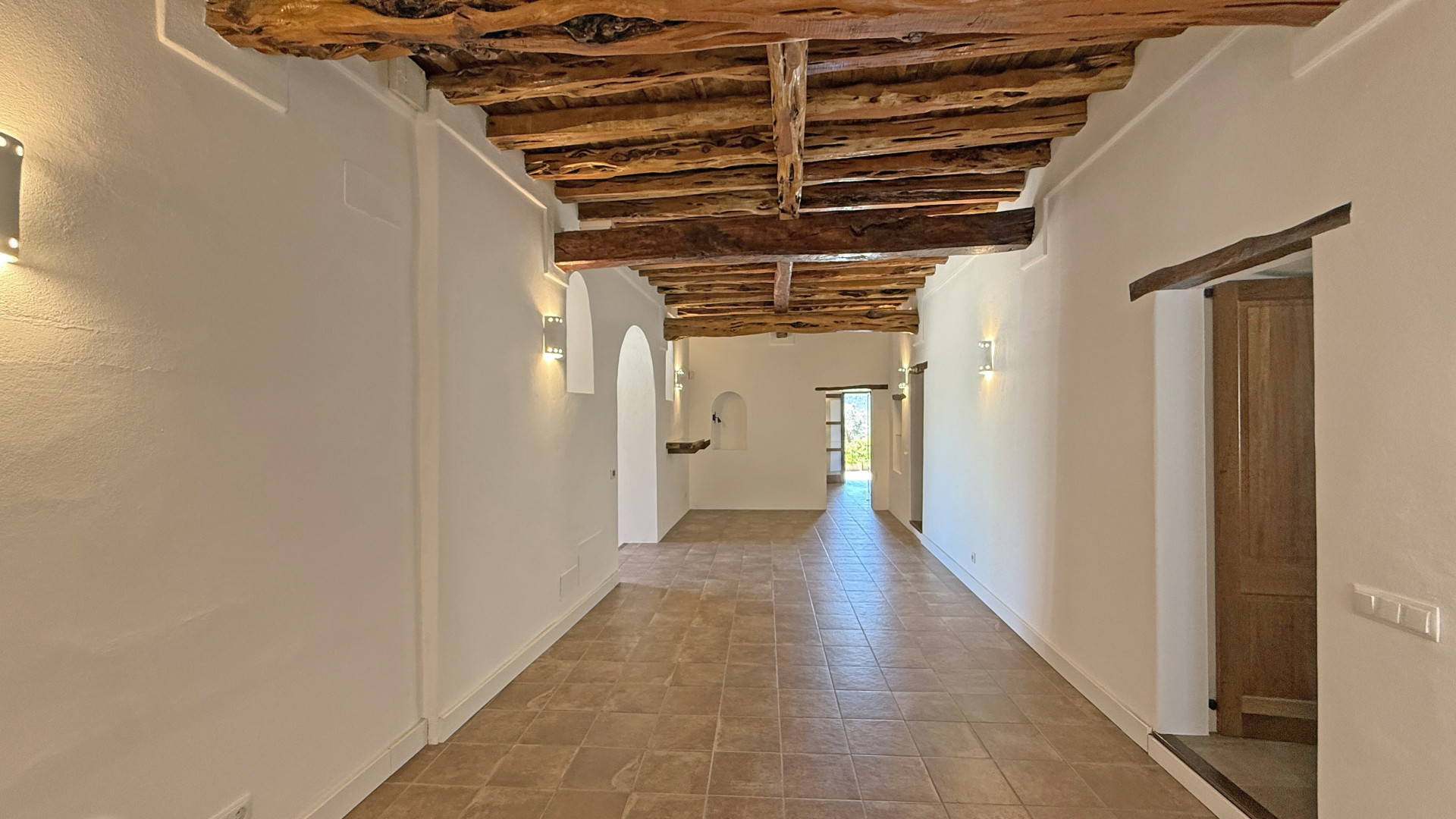 Unique and stylish finca in an idyllic location near Santa Gertrudis - 11