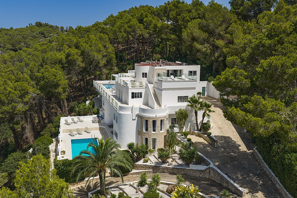 Großzügige Villa mit zwei Swimmingpools in exklusiver Urbanisation - 27