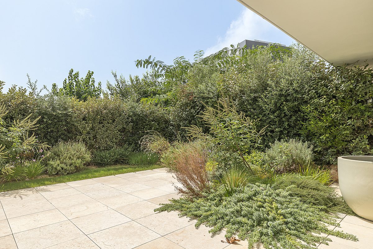 Brand-new ground-floor duplex with private garden and elegant split-level design - 21