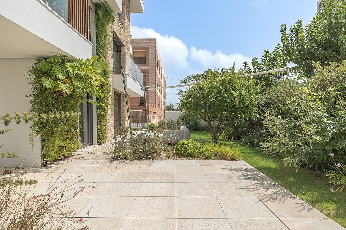 Brand-new ground-floor duplex with private garden and elegant split-level design - 24