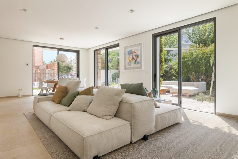 Brand-new ground-floor duplex with private garden and elegant split-level design - 2