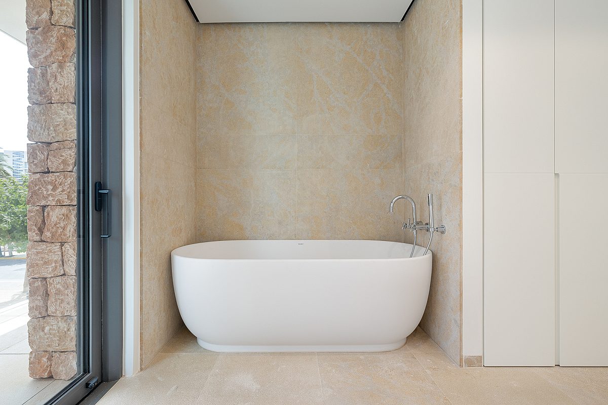 Brand-new ground-floor duplex with private garden and elegant split-level design - 6