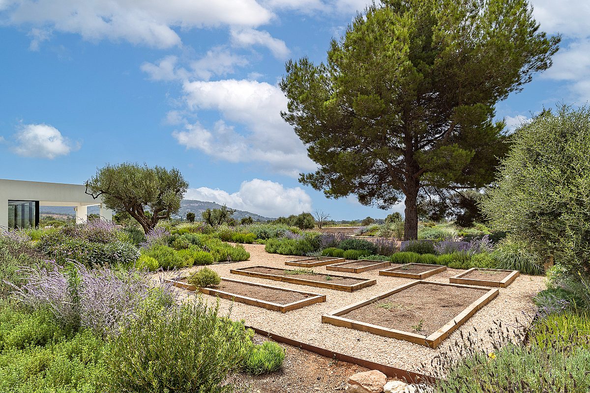 Modern mediterranean villa in the countryside - 24