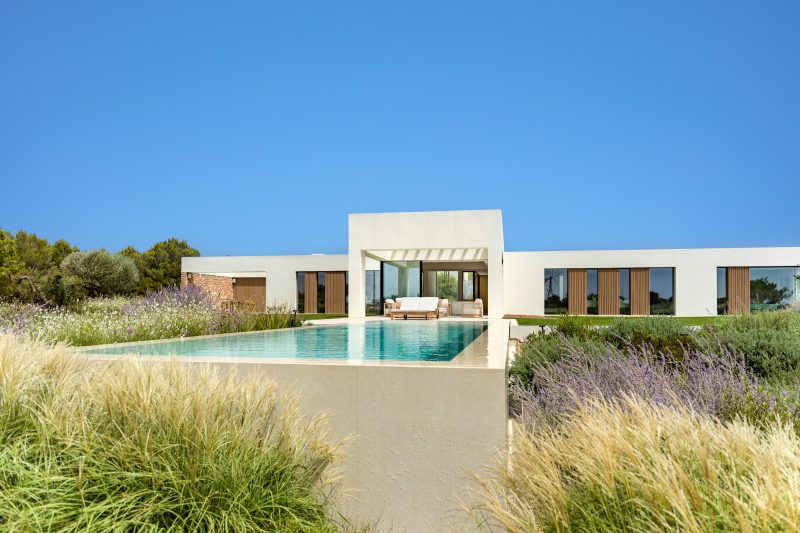 Modern mediterranean villa in the countryside - 1
