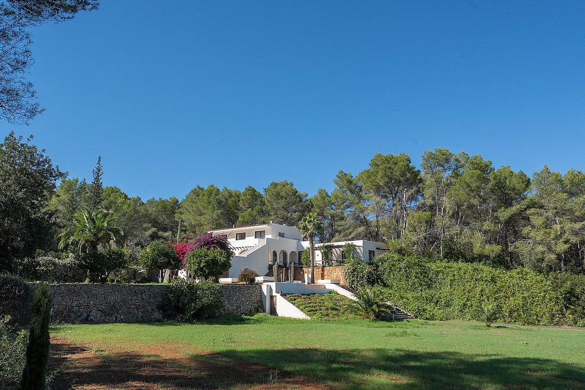 Exclusive bohemian villa – Mediterranean luxury in northern Ibiza - 3