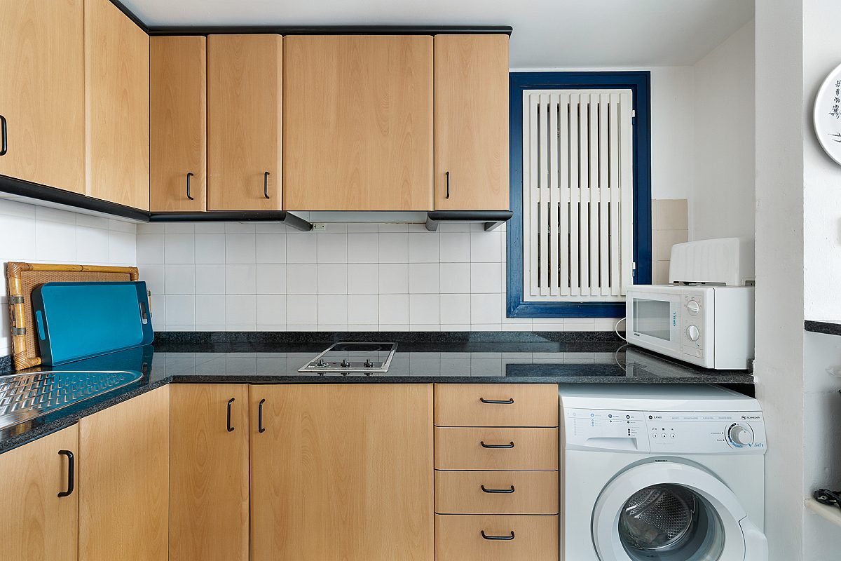 Exceptional renovation opportunity in prime location - 9