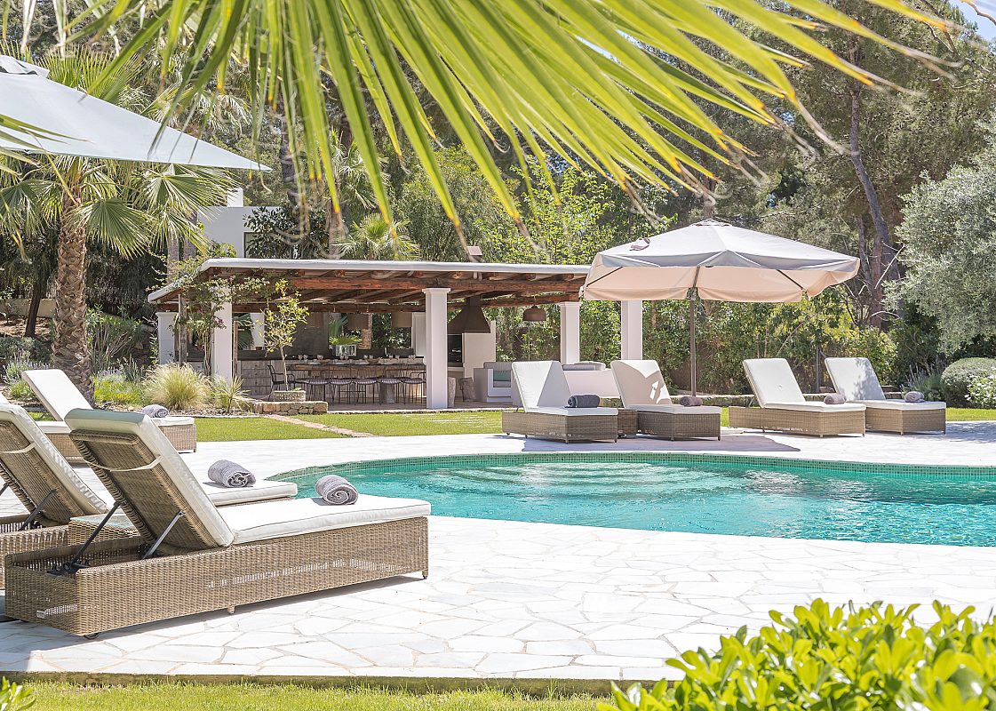 Elegante villa renovada con licencia turística y jardín de ensueño - 7