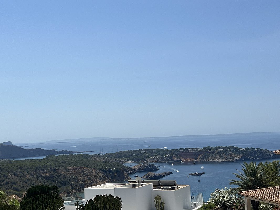 Unfinished build with sea view in gated community - 10