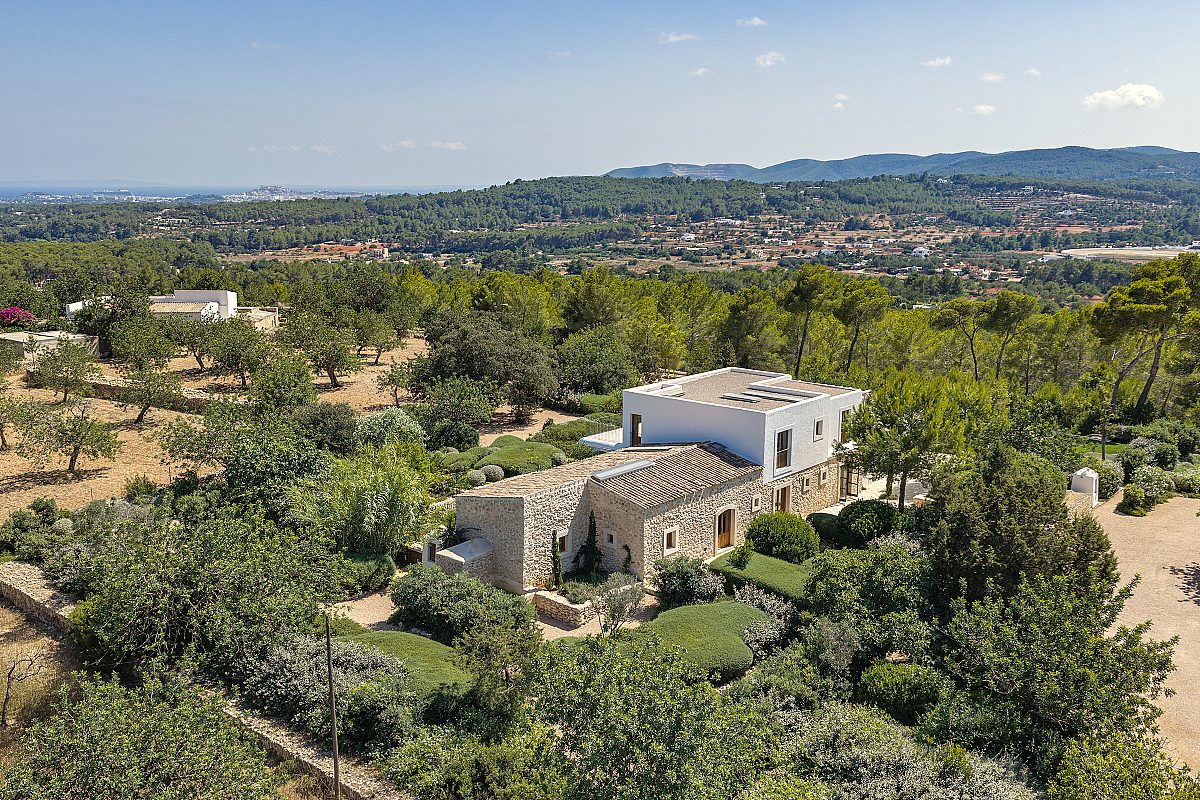 Originalgetreu restaurierte Finca mit mediterranem Garten - 27