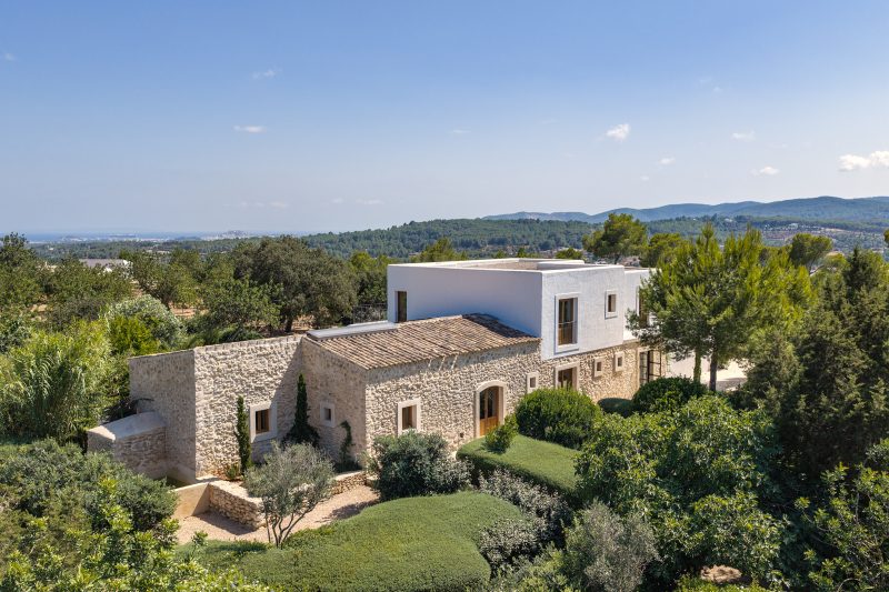 Originalgetreu restaurierte Finca mit mediterranem Garten - 1