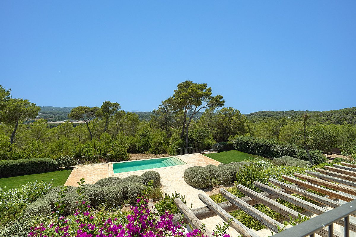 Originalgetreu restaurierte Finca mit mediterranem Garten - 24