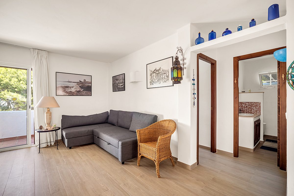 Lovely apartment steps from the beach - 6