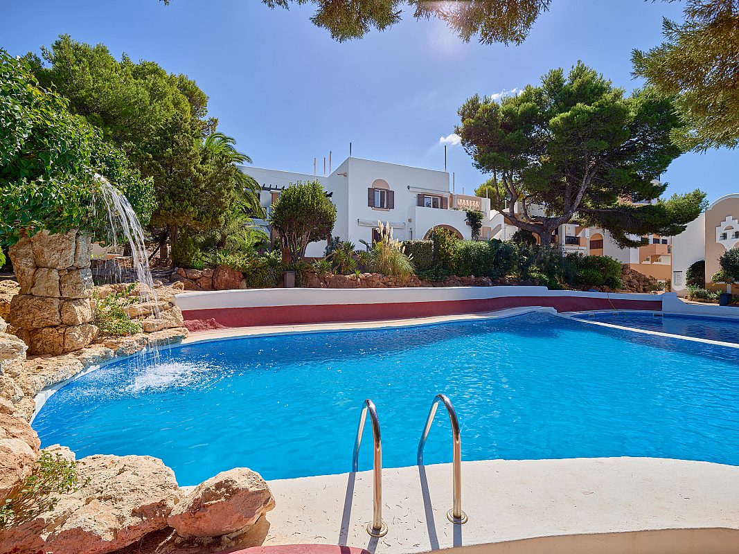 Lovely apartment steps from the beach - 16