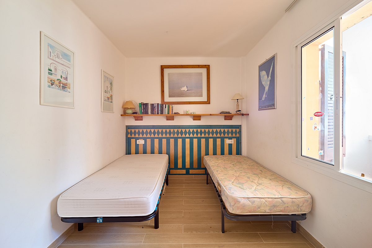 Lovely apartment steps from the beach - 8