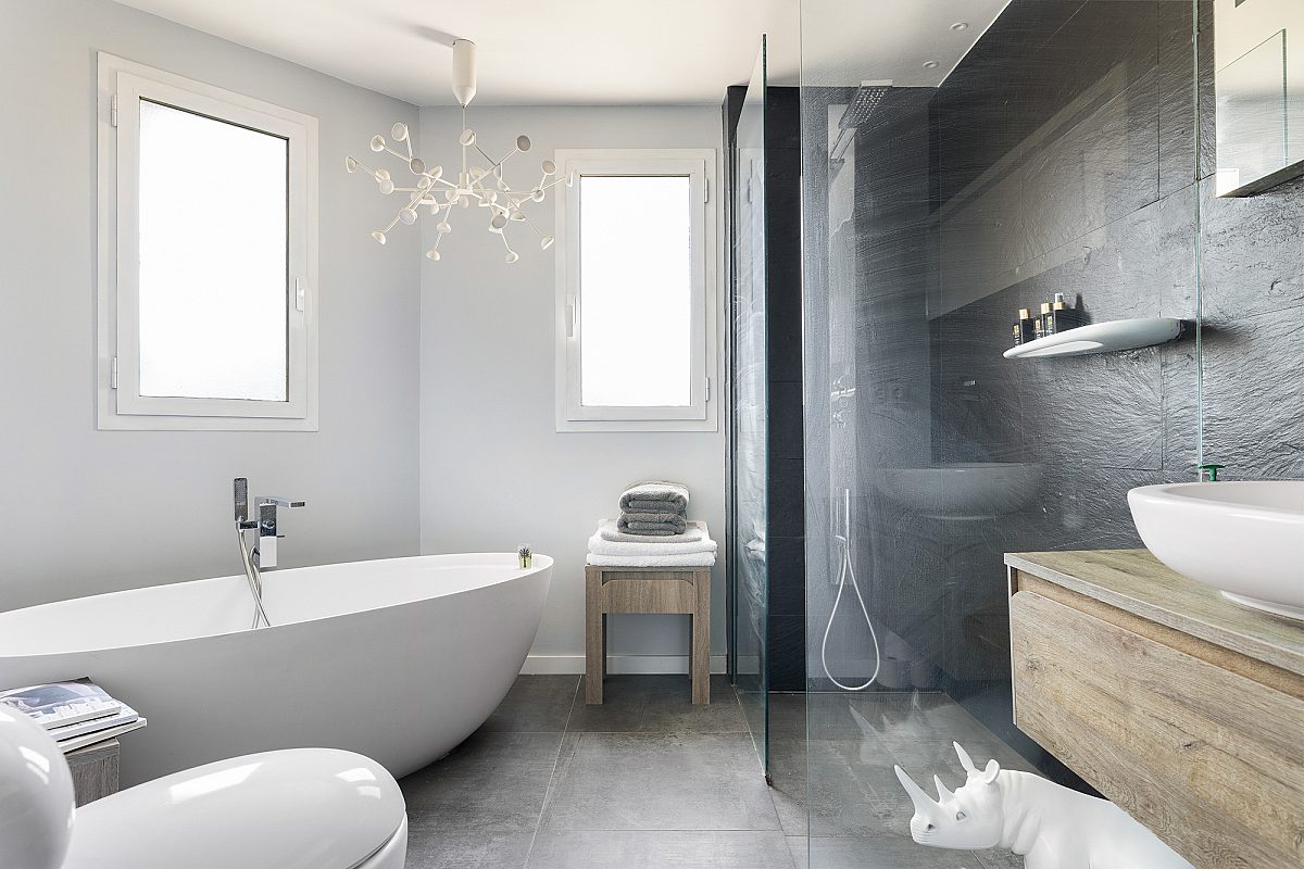 Elegante renovierte Wohnung mit großzügiger Terrasse, nur 100 Meter vom Meer entfernt - 23