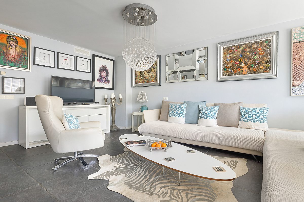 Elegante renovierte Wohnung mit großzügiger Terrasse, nur 100 Meter vom Meer entfernt - 8
