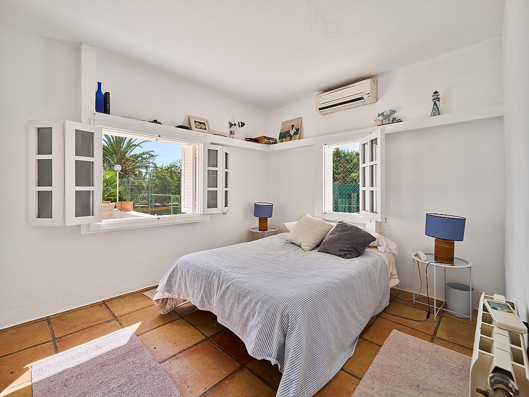 Authentic Ibicencan retreat in the heart of the Island with tennis court next to UNVRS - 22