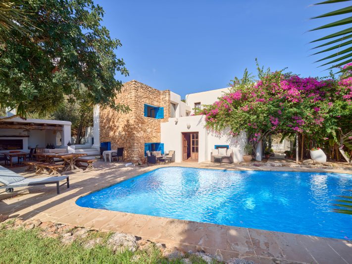 Authentic Ibicencan retreat in the heart of the Island with tennis court next to UNVRS - 1