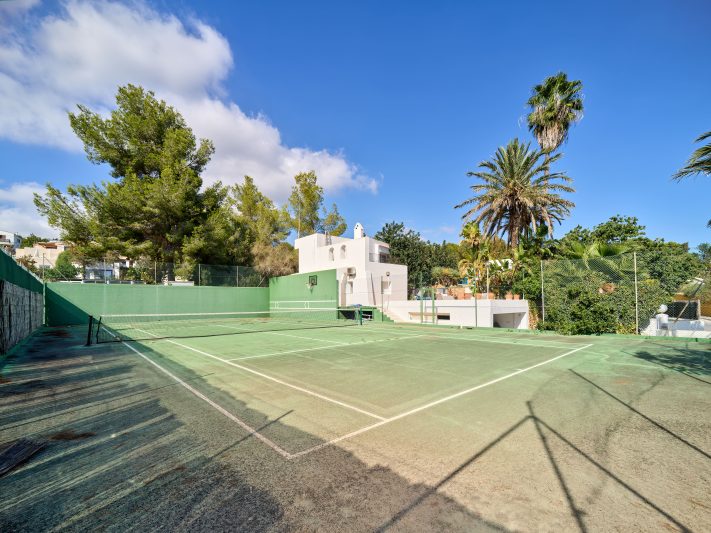 Authentic Ibicencan retreat in the heart of the Island with tennis court next to UNVRS - 3