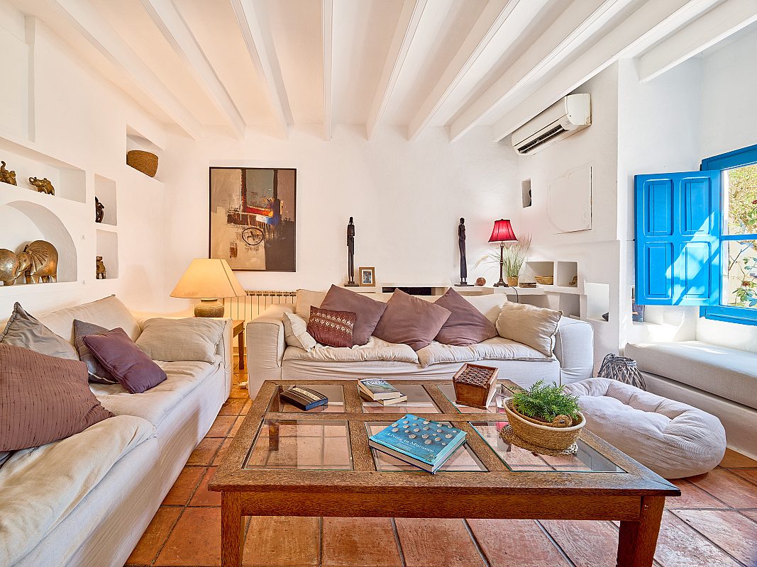 Authentic Ibicencan retreat in the heart of the Island with tennis court next to UNVRS - 8