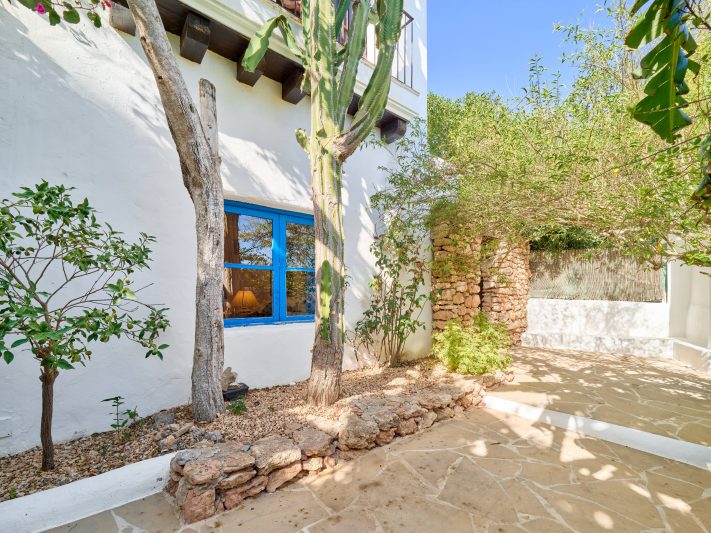 Authentic Ibicencan retreat in the heart of the Island with tennis court next to UNVRS - 5
